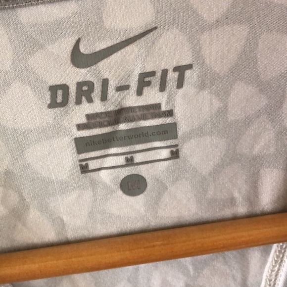 Nike Dry Fit Racerback tank - Picture 3 of 10